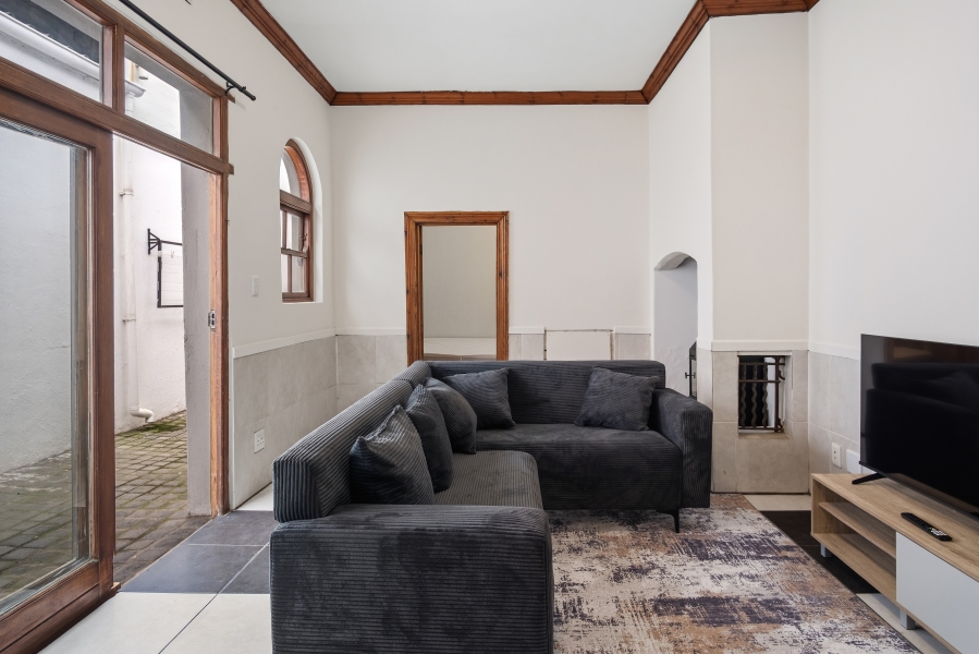 To Let 4 Bedroom Property for Rent in Woodstock Western Cape